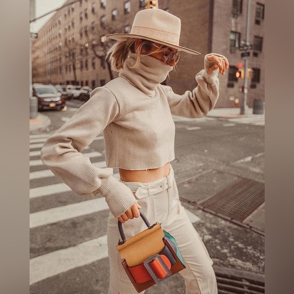 Cream Cargo Pants With Straps - Picture 4 of 8